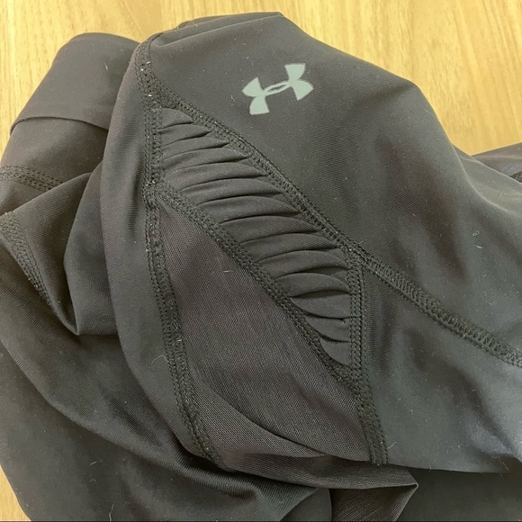 UNDER ARMOUR sz S Vanquish Ankle Leggings Black HOLE - Picture 5 of 5